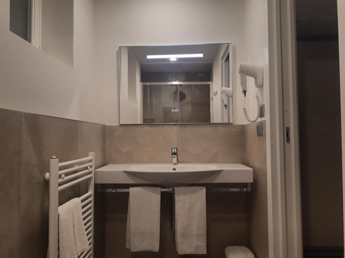 Smart Apartment Sei Chiese - Twa Bologna Phòng bức ảnh